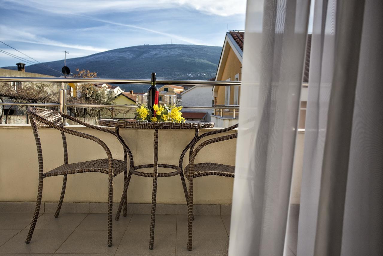 Apartment Sun Village Goran Херцег-Нови Экстерьер фото